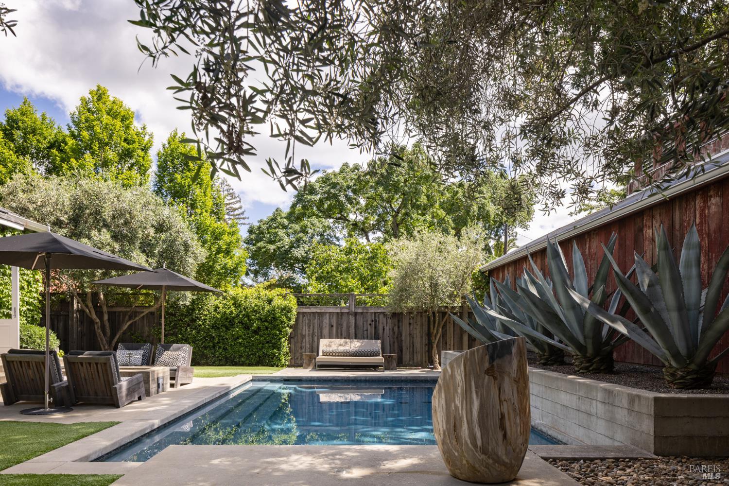 Detail Gallery Image 7 of 51 For 1331 Stockton St, Saint Helena,  CA 94574 - 3 Beds | 2/1 Baths