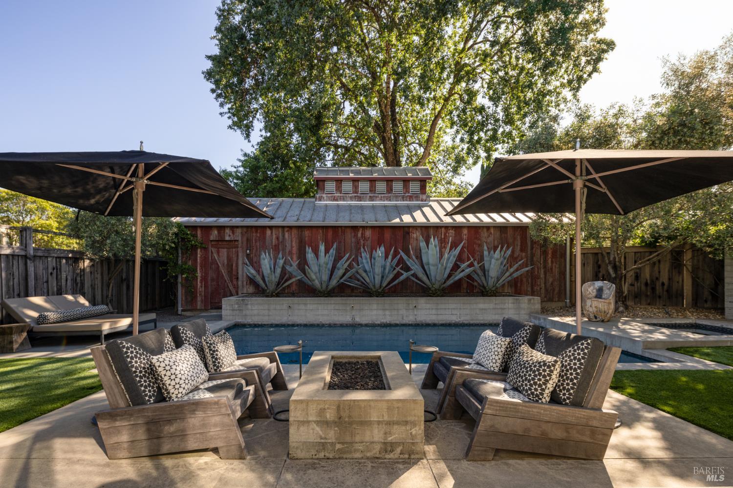 Detail Gallery Image 39 of 51 For 1331 Stockton St, Saint Helena,  CA 94574 - 3 Beds | 2/1 Baths