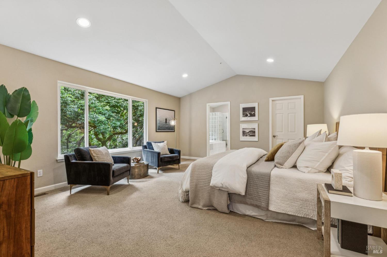 Detail Gallery Image 41 of 89 For 6601 Sir Francis Drake Blvd, Forest Knolls,  CA 94933 - 3 Beds | 2/1 Baths