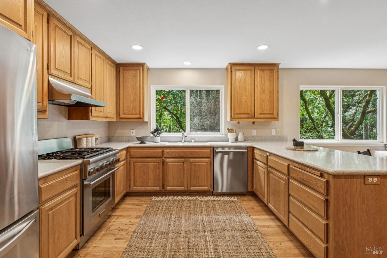 Detail Gallery Image 25 of 89 For 6601 Sir Francis Drake Blvd, Forest Knolls,  CA 94933 - 3 Beds | 2/1 Baths