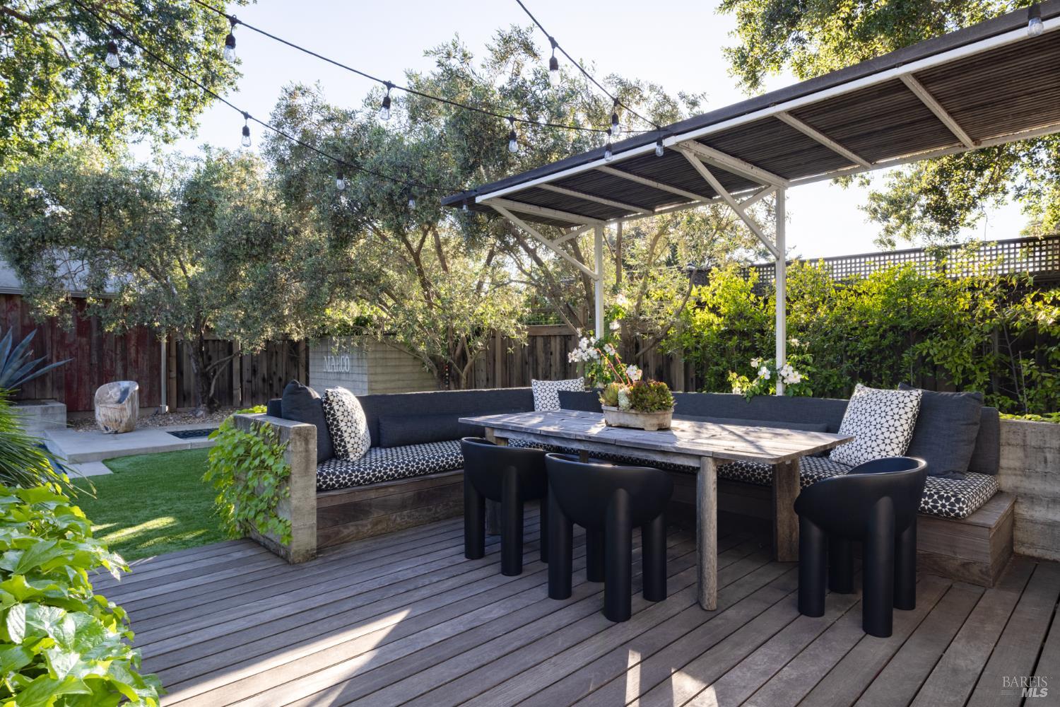 Detail Gallery Image 34 of 51 For 1331 Stockton St, Saint Helena,  CA 94574 - 3 Beds | 2/1 Baths