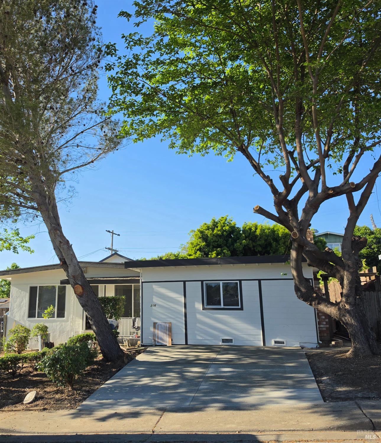 Front Image Thumbnail for BA326033354