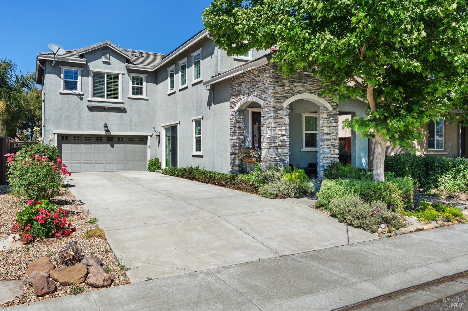 Detail Gallery Image 2 of 42 For 212 Juneau Dr, Vacaville,  CA 95687 - 3 Beds | 2/1 Baths