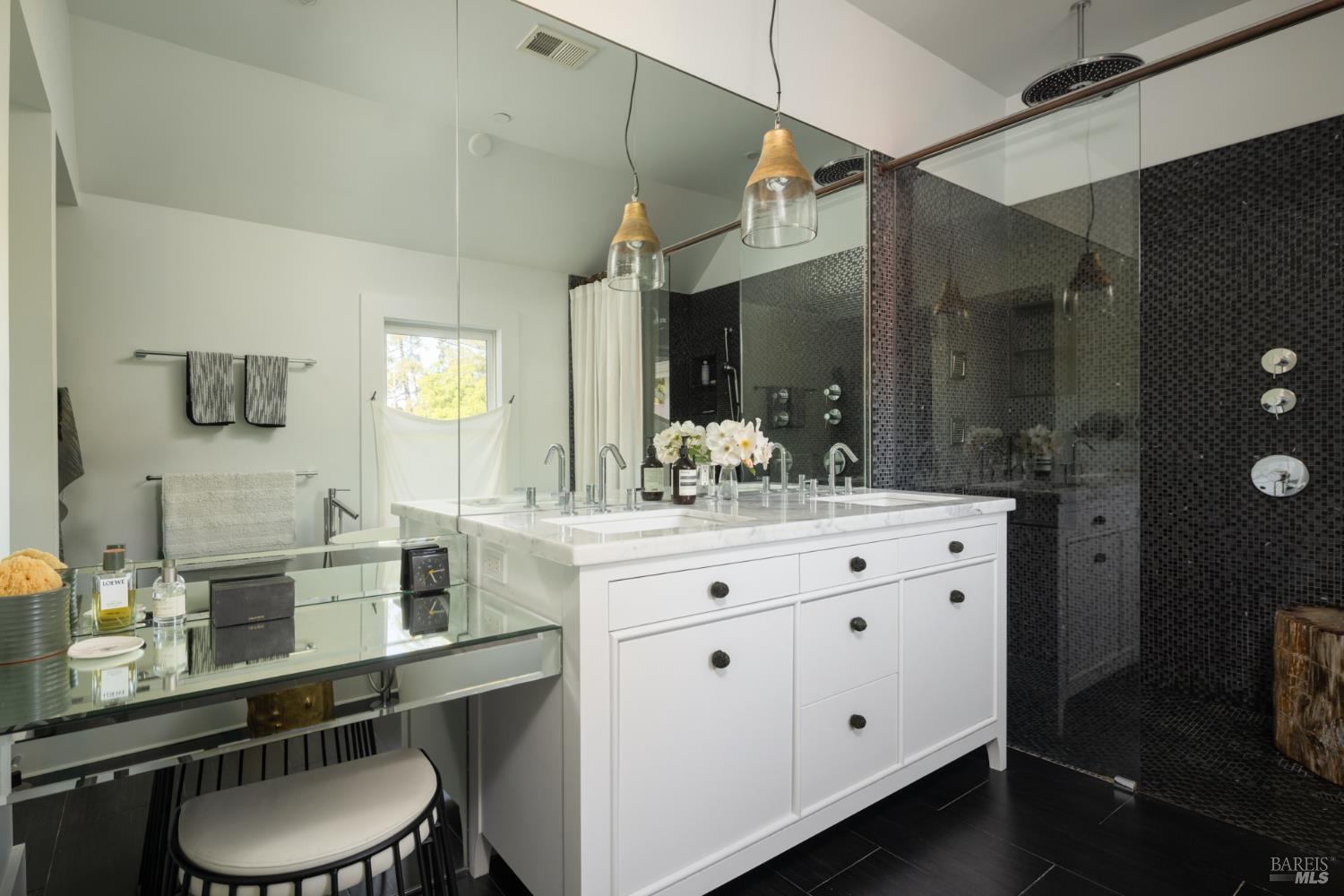 Detail Gallery Image 28 of 51 For 1331 Stockton St, Saint Helena,  CA 94574 - 3 Beds | 2/1 Baths