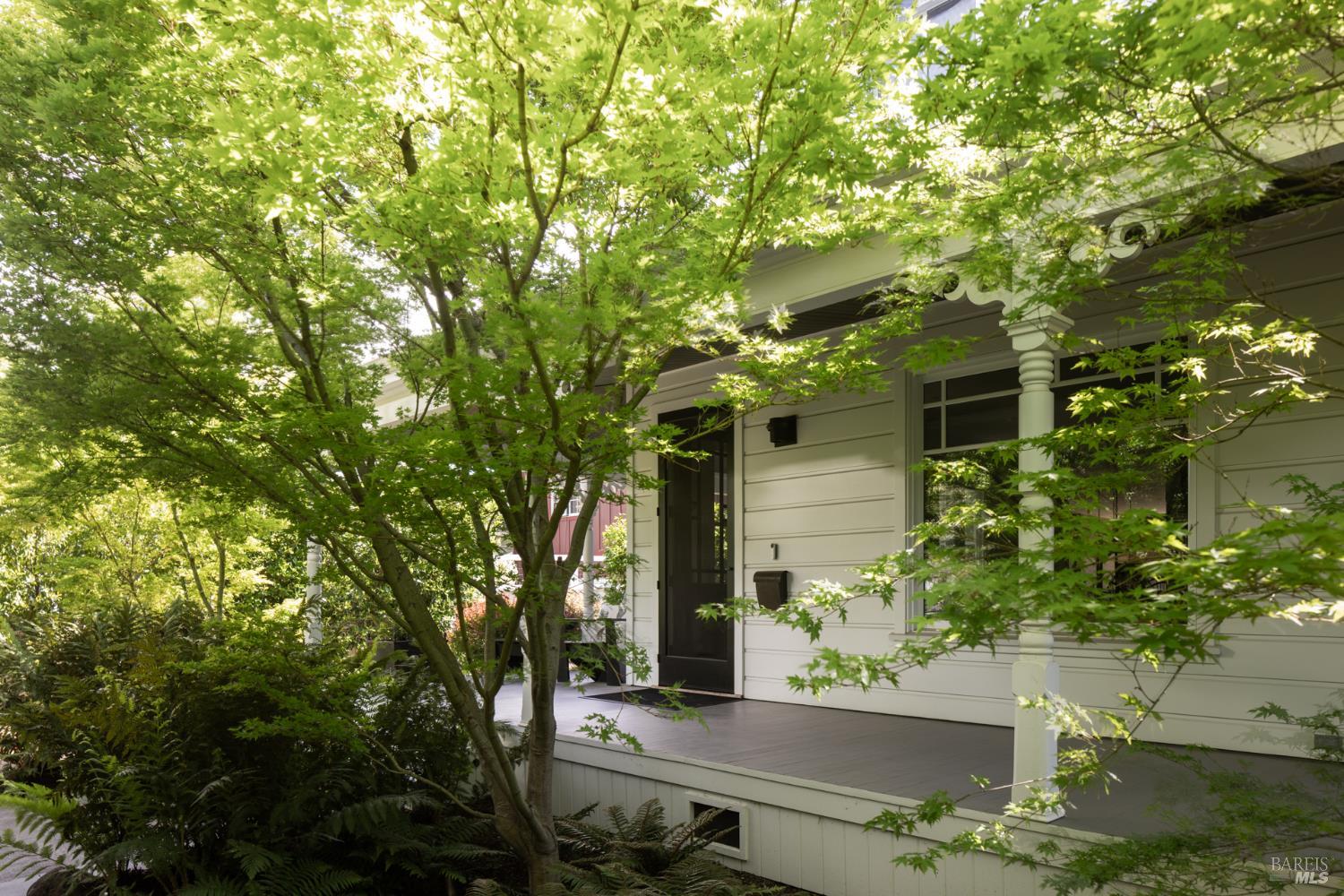 Detail Gallery Image 11 of 51 For 1331 Stockton St, Saint Helena,  CA 94574 - 3 Beds | 2/1 Baths