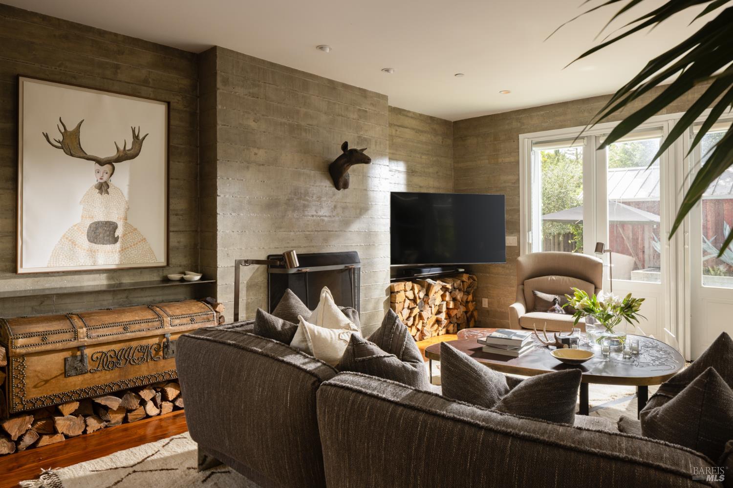 Detail Gallery Image 3 of 51 For 1331 Stockton St, Saint Helena,  CA 94574 - 3 Beds | 2/1 Baths