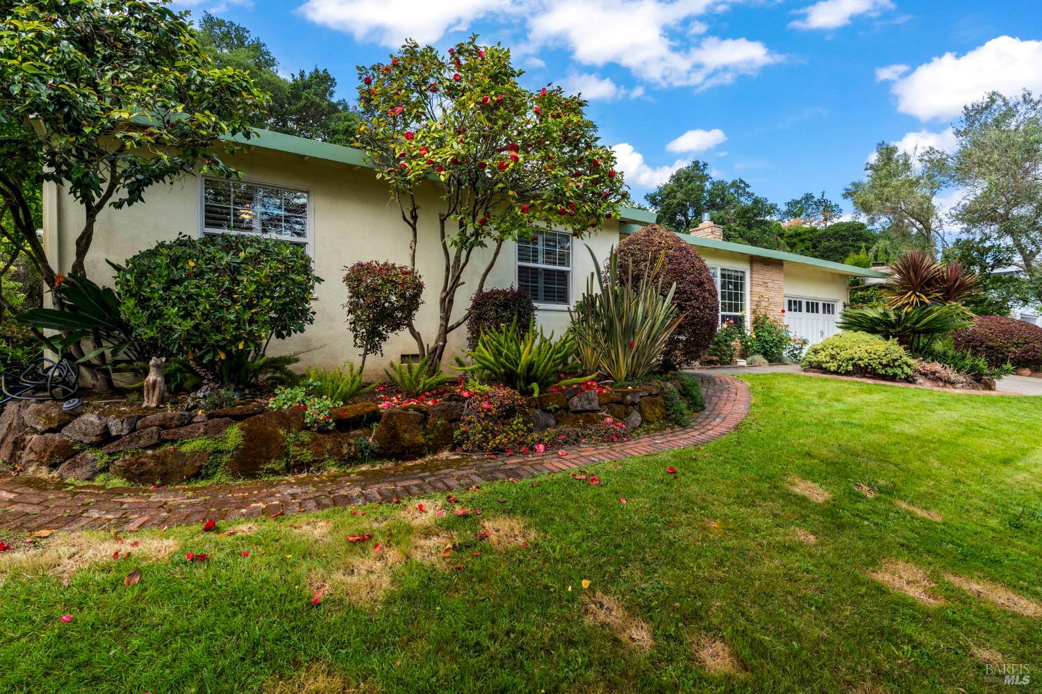 531 Casswall Street photo 3