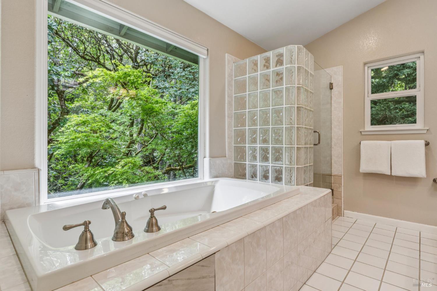 Detail Gallery Image 46 of 89 For 6601 Sir Francis Drake Blvd, Forest Knolls,  CA 94933 - 3 Beds | 2/1 Baths