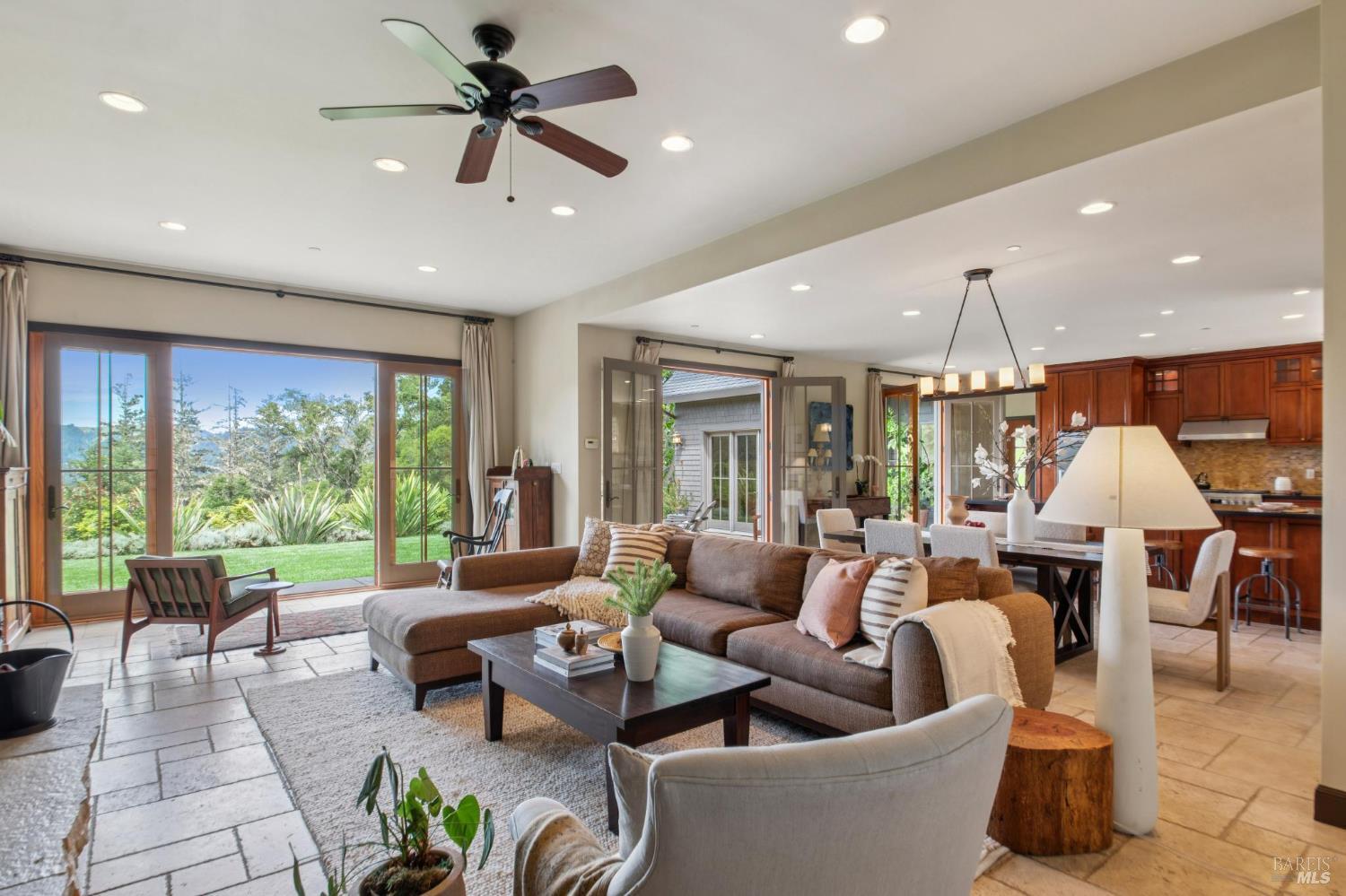 Detail Gallery Image 12 of 80 For 12 Chaparral Ln, San Geronimo,  CA 94963 - 4 Beds | 3/1 Baths