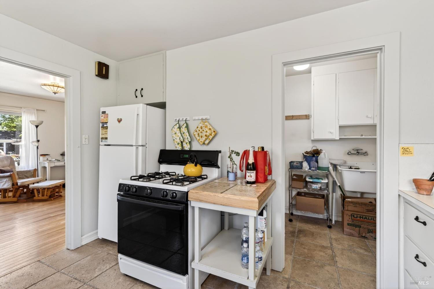 Detail Gallery Image 6 of 36 For 441 N Jefferson St, Cloverdale,  CA 95425 - 2 Beds | 1 Baths