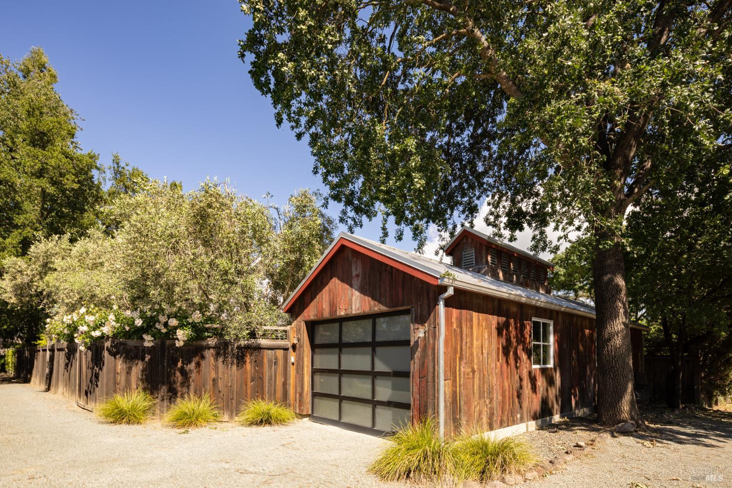 Detail Gallery Image 47 of 51 For 1331 Stockton St, Saint Helena,  CA 94574 - 3 Beds | 2/1 Baths