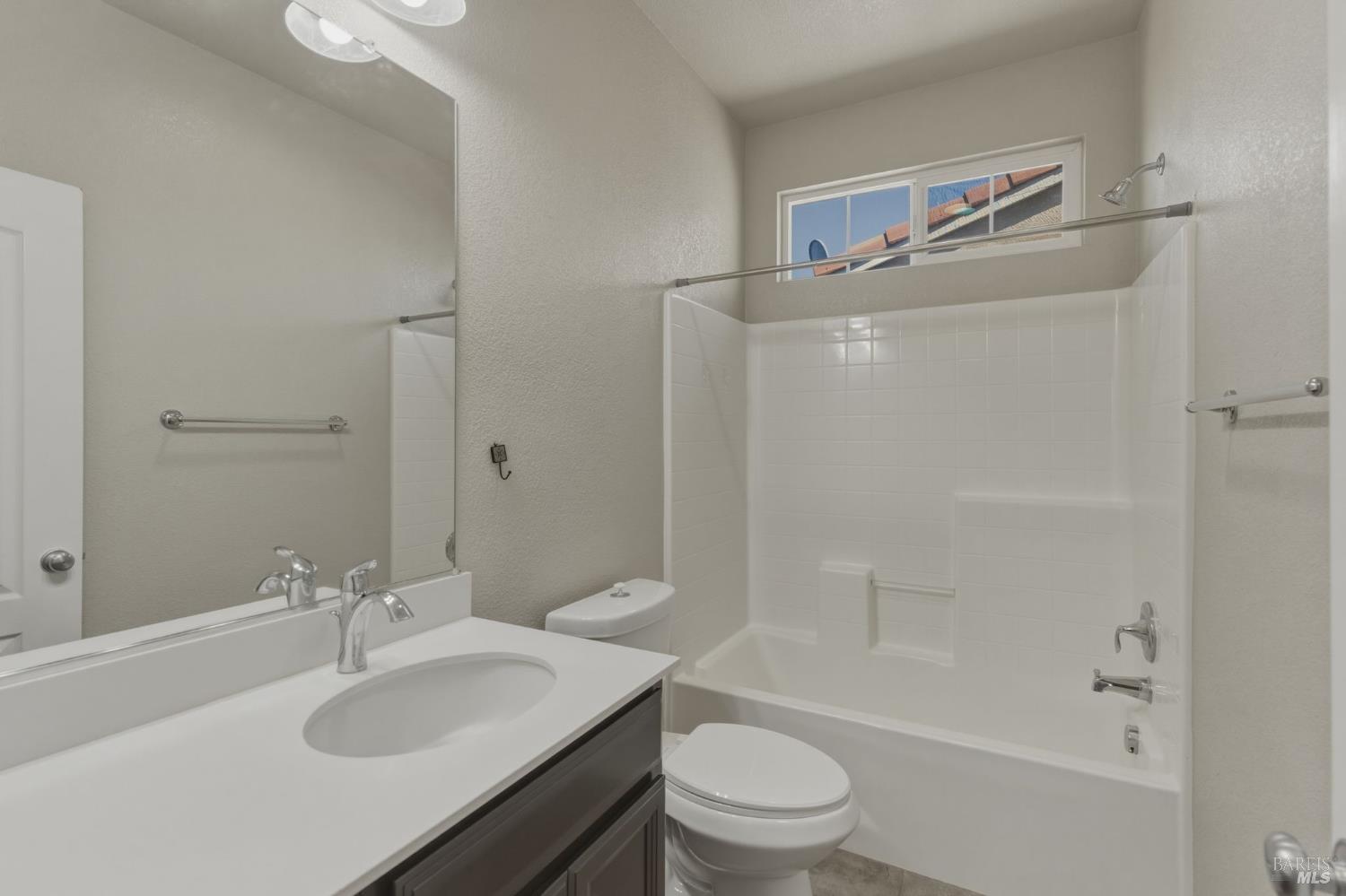 Detail Gallery Image 28 of 42 For 212 Juneau Dr, Vacaville,  CA 95687 - 3 Beds | 2/1 Baths