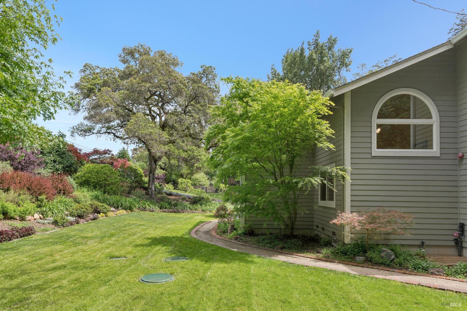 Detail Gallery Image 85 of 89 For 6601 Sir Francis Drake Blvd, Forest Knolls,  CA 94933 - 3 Beds | 2/1 Baths