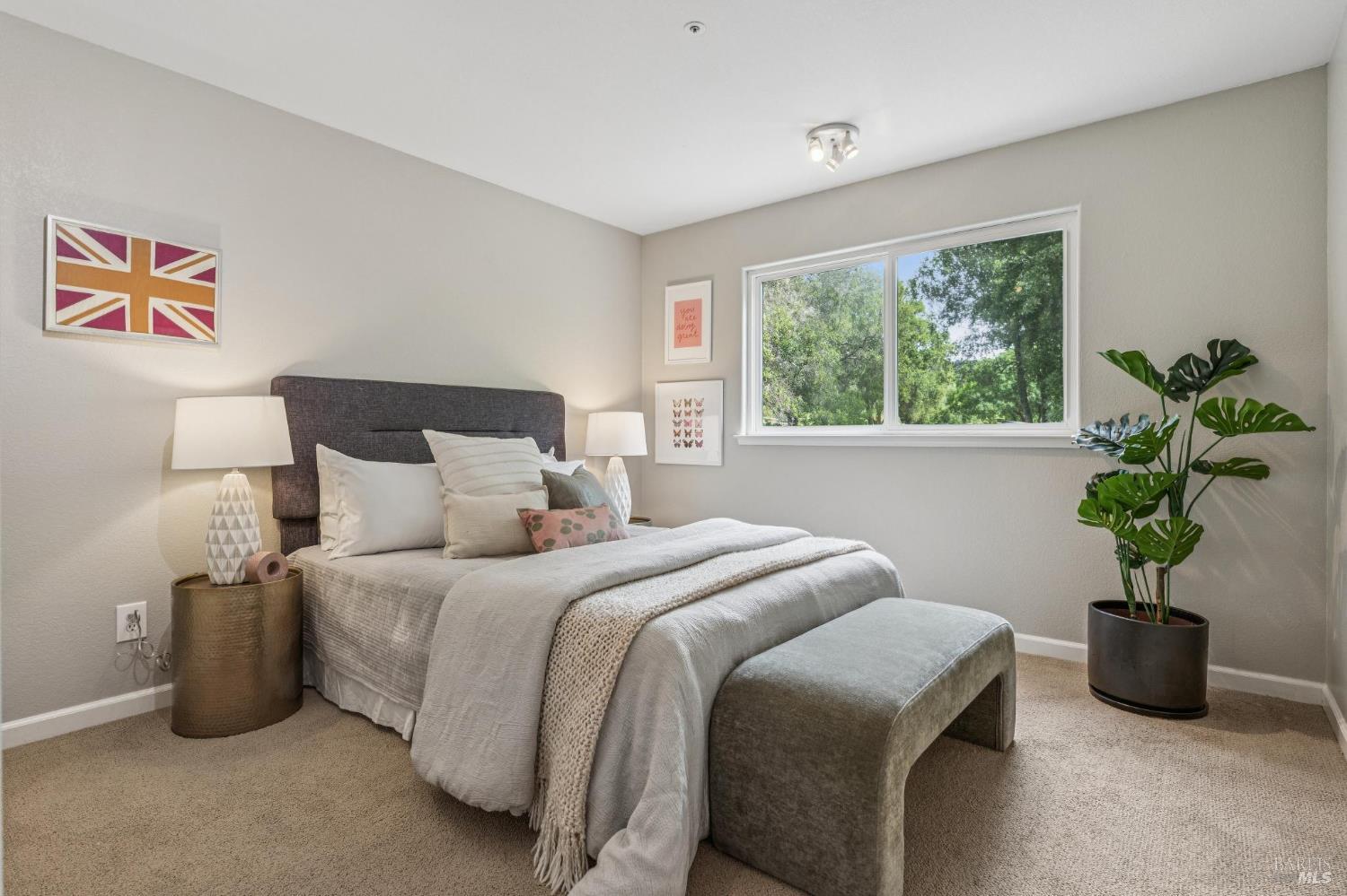 Detail Gallery Image 51 of 89 For 6601 Sir Francis Drake Blvd, Forest Knolls,  CA 94933 - 3 Beds | 2/1 Baths