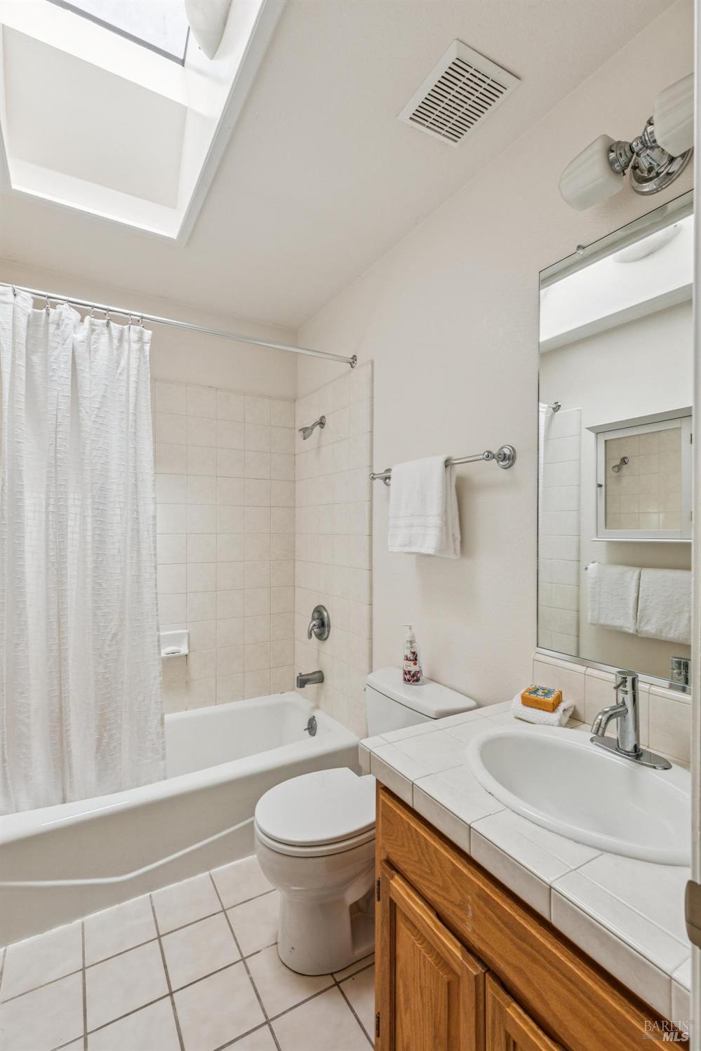 Detail Gallery Image 53 of 89 For 6601 Sir Francis Drake Blvd, Forest Knolls,  CA 94933 - 3 Beds | 2/1 Baths