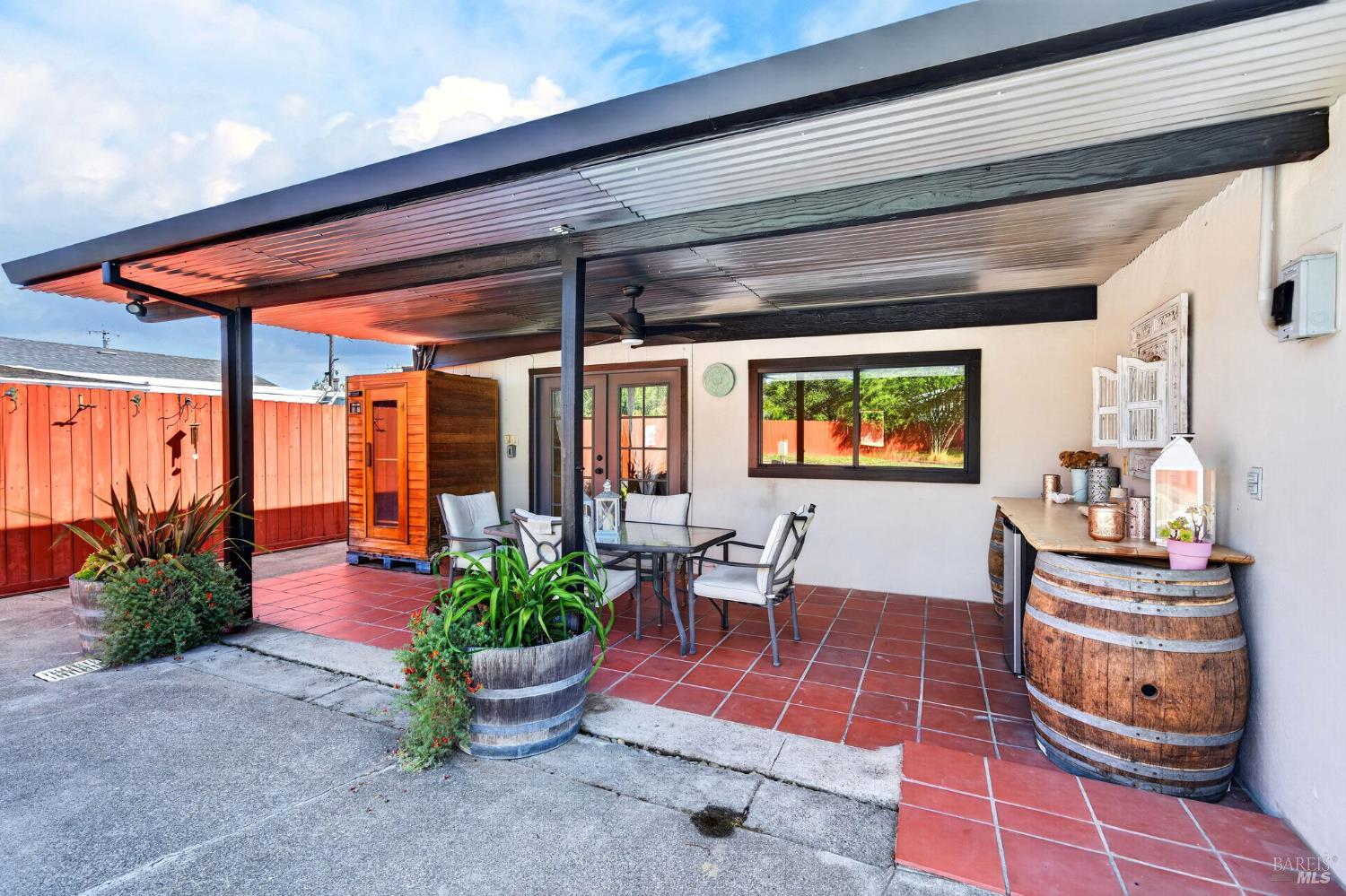 Detail Gallery Image 20 of 26 For 1898 Elm St, Ukiah,  CA 95482 - 2 Beds | 2 Baths