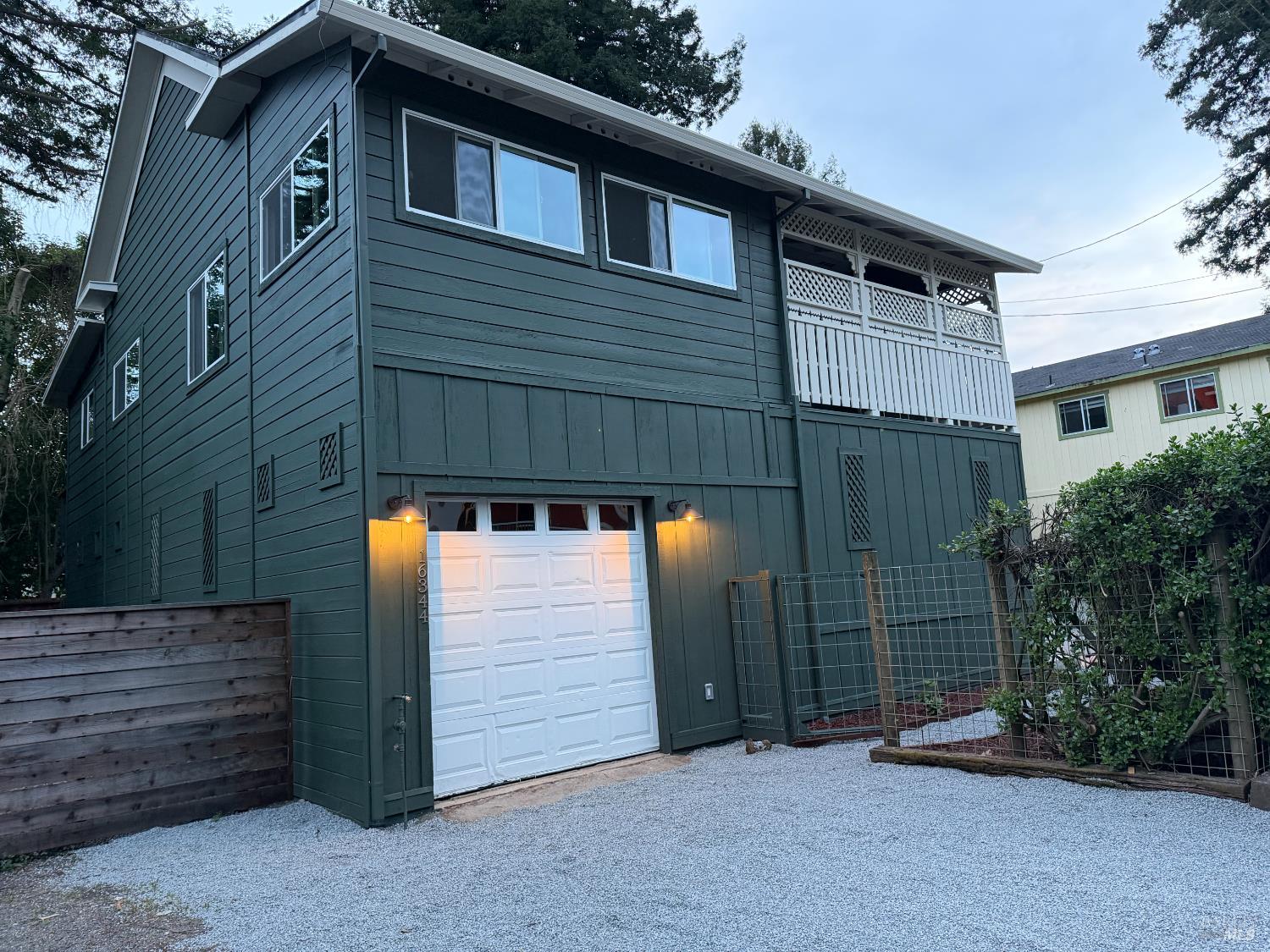 Front Image Thumbnail for BA326033344