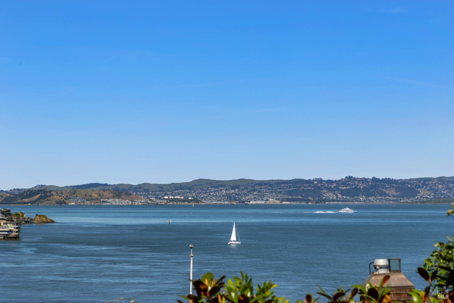 Detail Gallery Image 66 of 77 For 290 Beach Rd, Belvedere,  CA 94920 - 6 Beds | 5 Baths