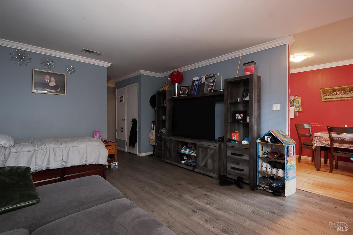 Detail Gallery Image 3 of 7 For 22 Fairfax St #E,  San Rafael,  CA 94901 - 1 Beds | 1 Baths