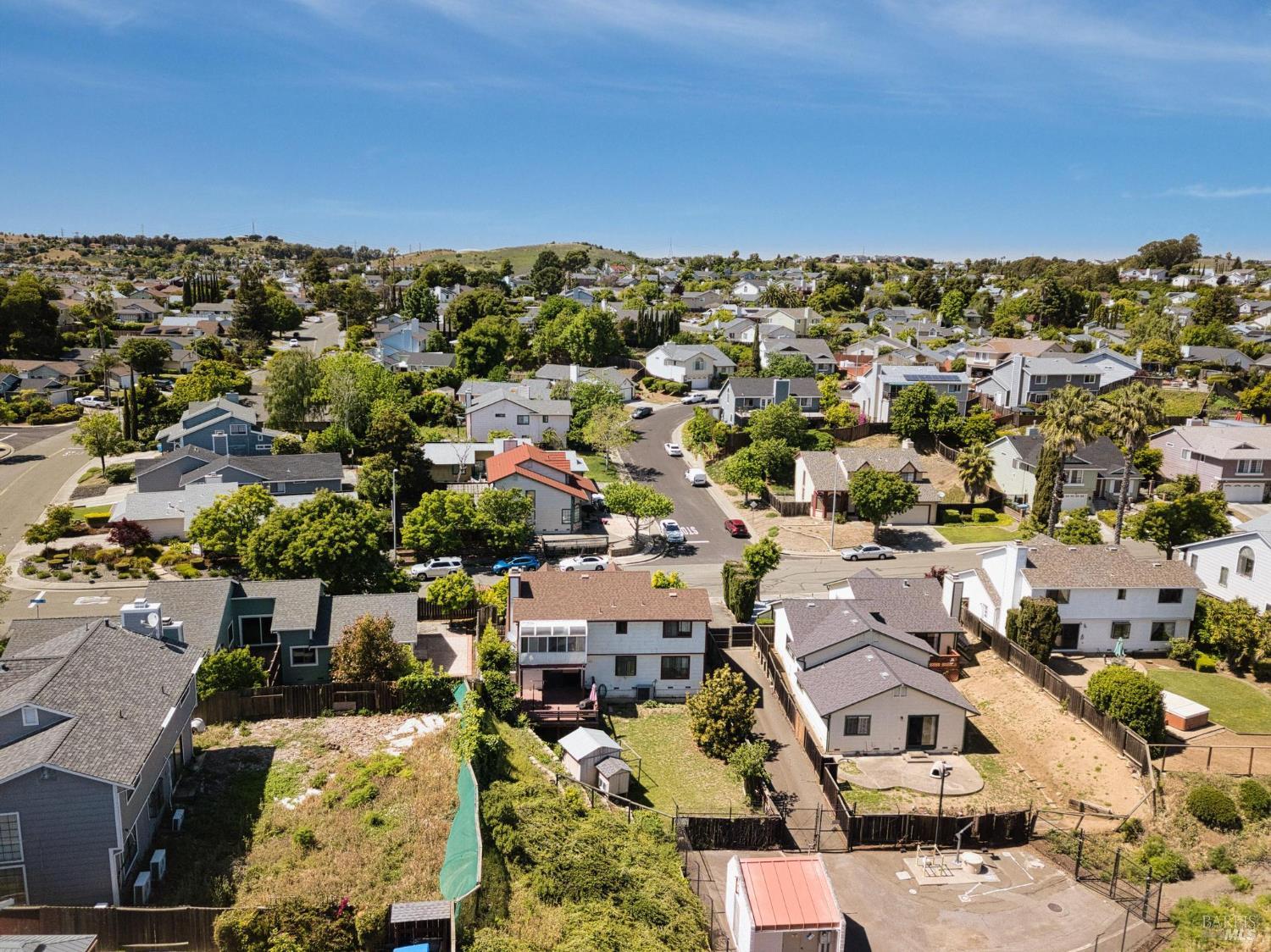Detail Gallery Image 33 of 35 For 112 Sea Mist Dr, Vallejo,  CA 94591 - 4 Beds | 2/1 Baths