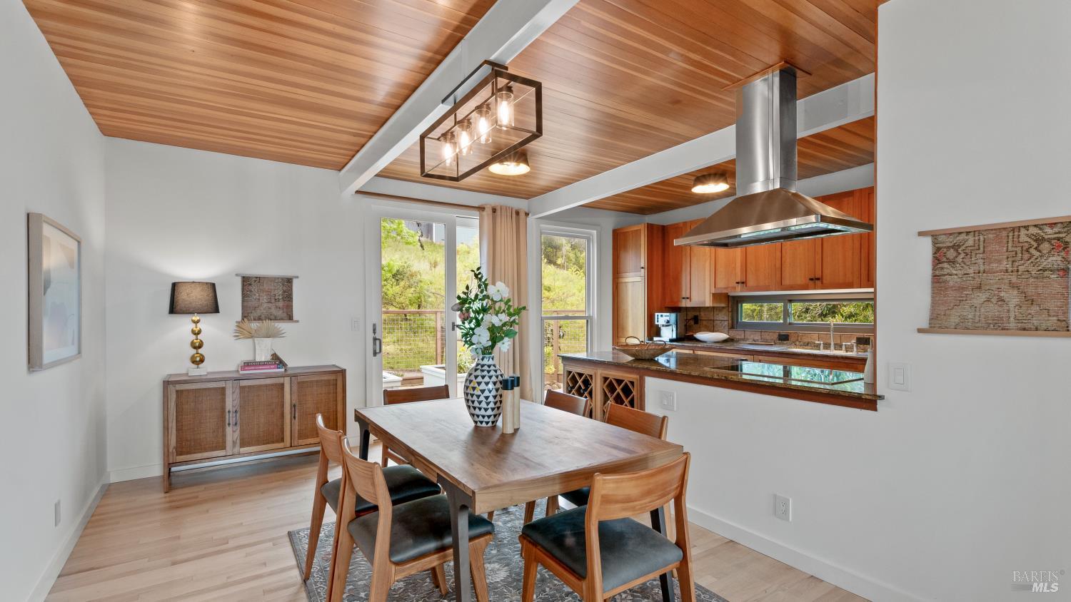 Detail Gallery Image 14 of 29 For 303 Bristol Pl, Mill Valley,  CA 94941 - 3 Beds | 2 Baths