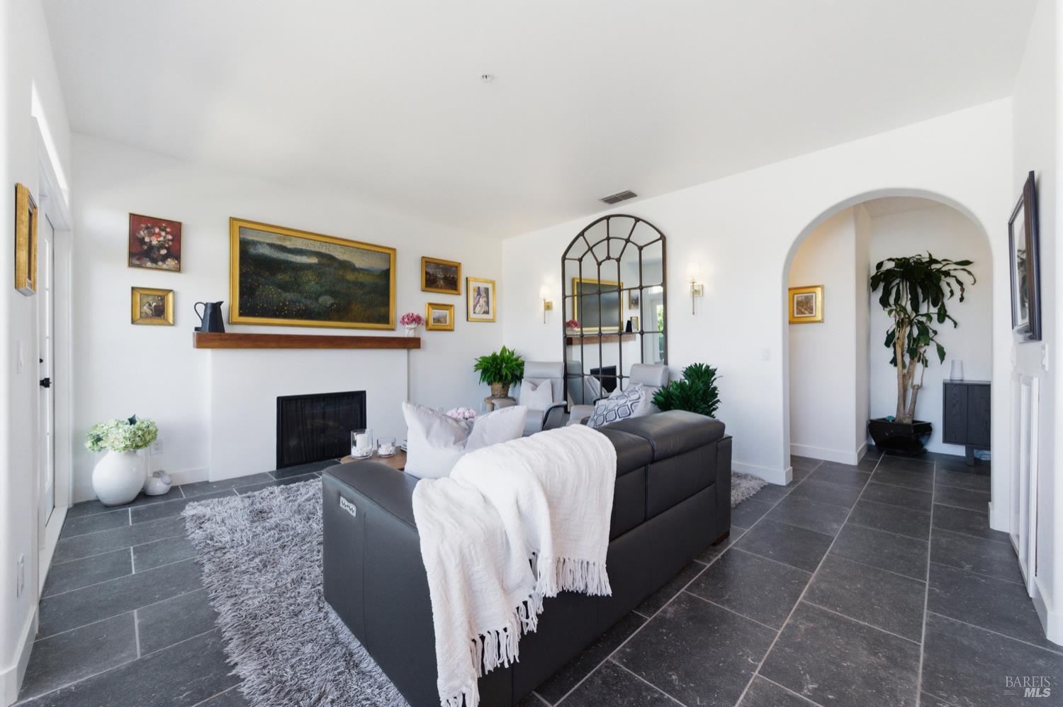 Detail Gallery Image 26 of 67 For 66 S Newport Dr, Napa,  CA 94559 - 4 Beds | 2/1 Baths