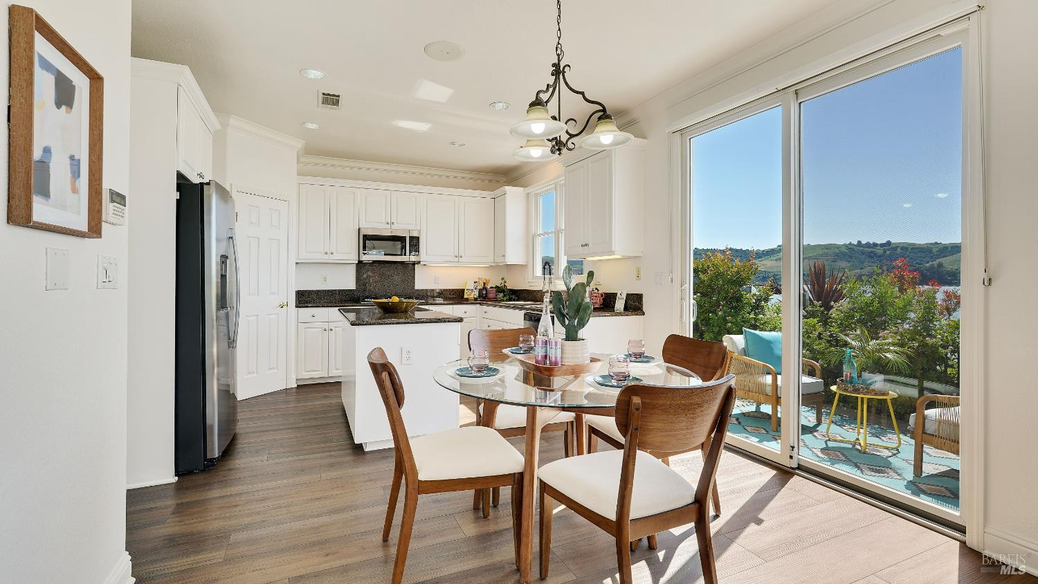 Detail Gallery Image 22 of 82 For 574 Anderson Ln, Benicia,  CA 94510 - 3 Beds | 2/1 Baths