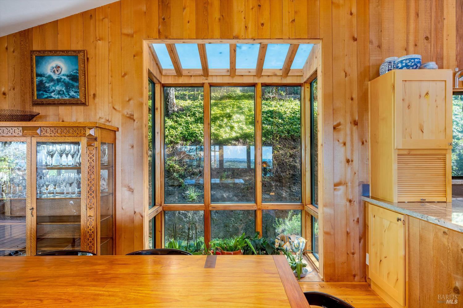 Detail Gallery Image 13 of 37 For 572 Montecito Blvd, Napa,  CA 94559 - 3 Beds | 3 Baths