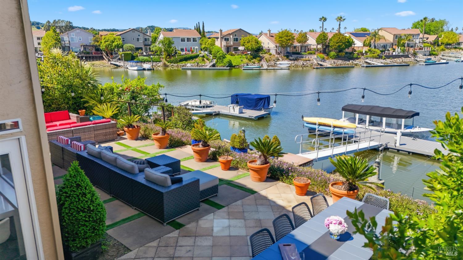 Detail Gallery Image 6 of 67 For 66 S Newport Dr, Napa,  CA 94559 - 4 Beds | 2/1 Baths