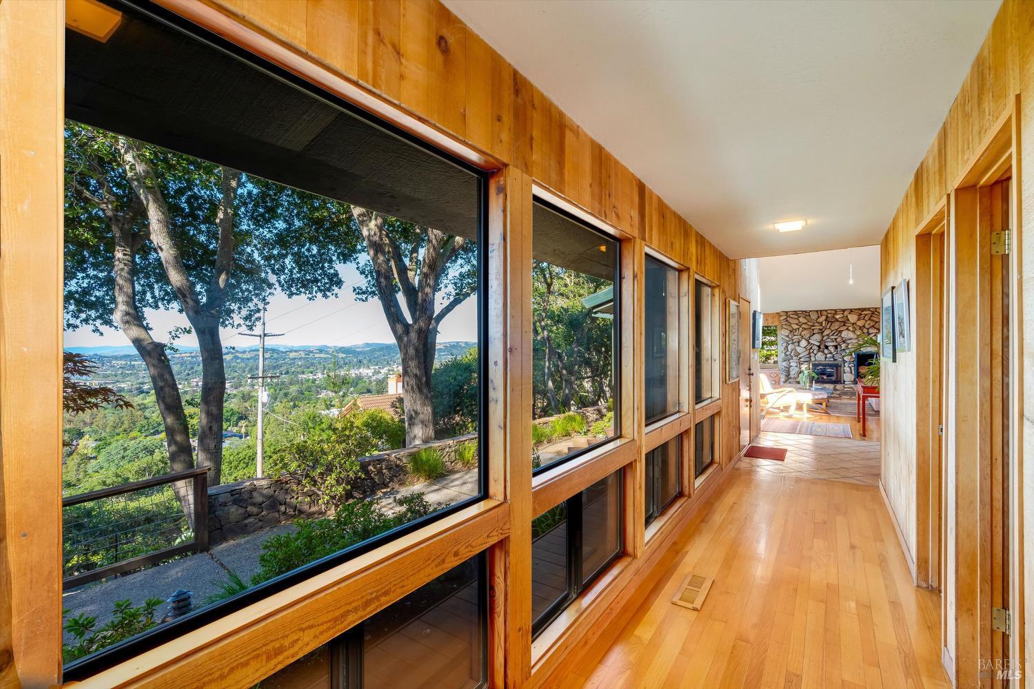 Detail Gallery Image 30 of 37 For 572 Montecito Blvd, Napa,  CA 94559 - 3 Beds | 3 Baths