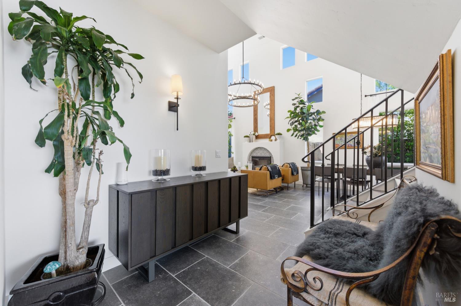 Detail Gallery Image 21 of 67 For 66 S Newport Dr, Napa,  CA 94559 - 4 Beds | 2/1 Baths