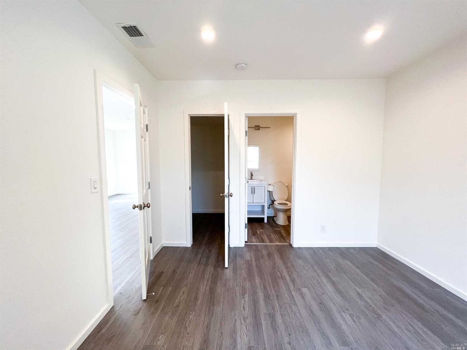 Detail Gallery Image 19 of 26 For 1418 Northside Ave, Berkeley,  CA 94702 - 4 Beds | 4 Baths