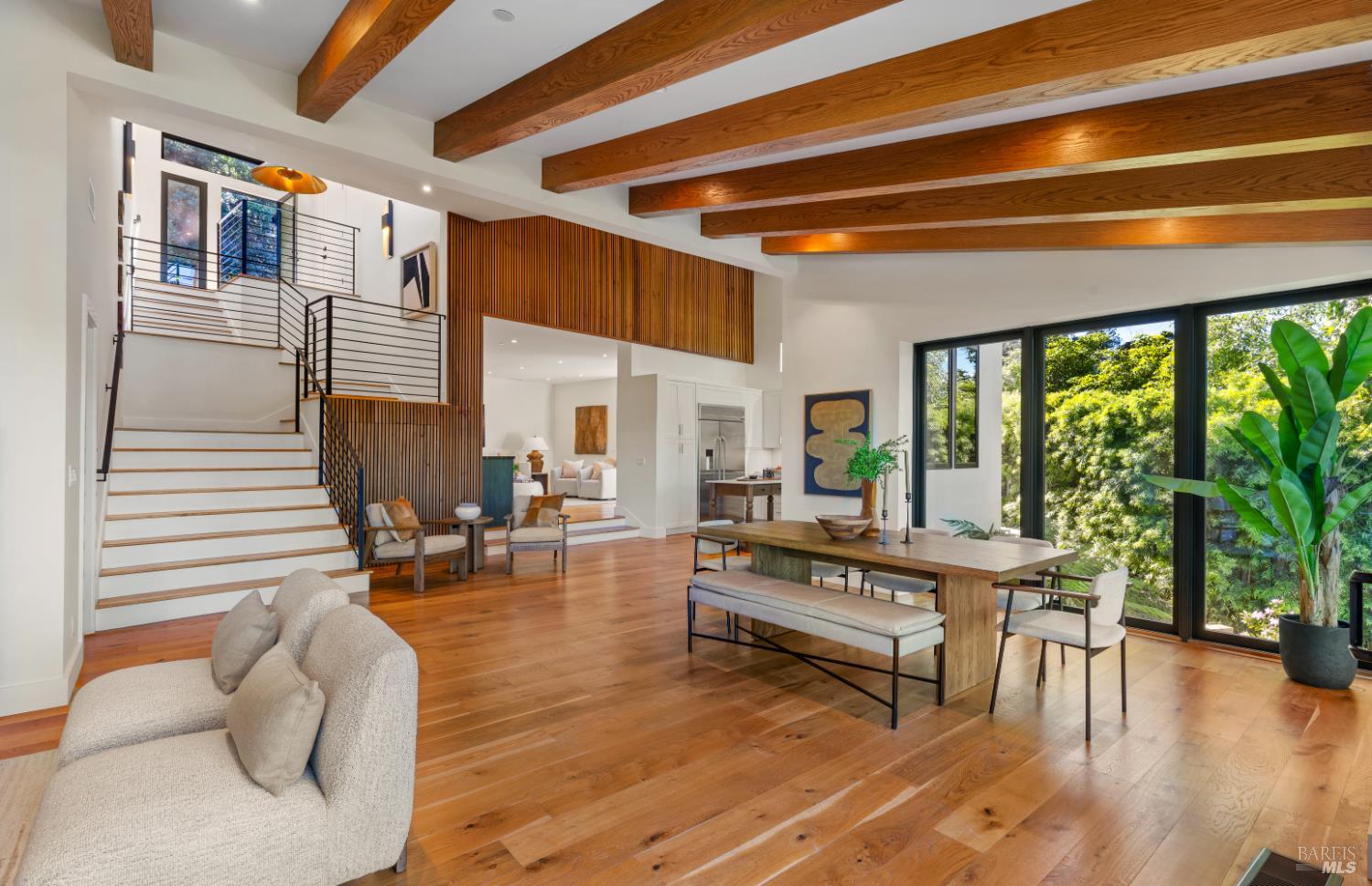 Front Image Thumbnail for BA326032952