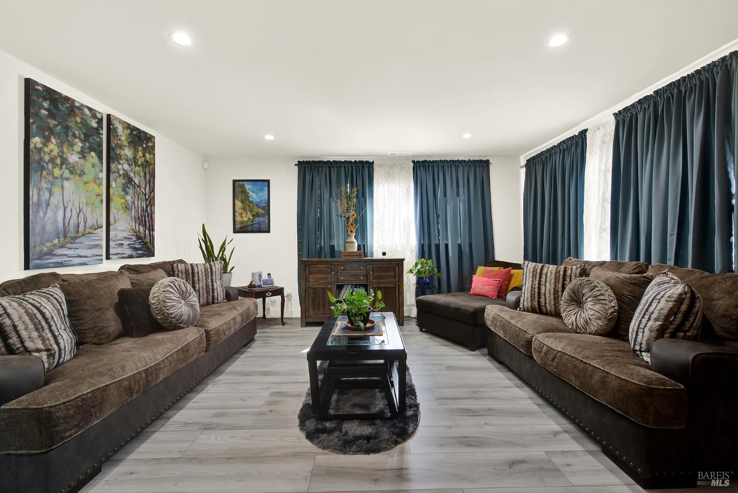 Detail Gallery Image 6 of 64 For 1600 Michigan St, Fairfield,  CA 94533 - 3 Beds | 2 Baths