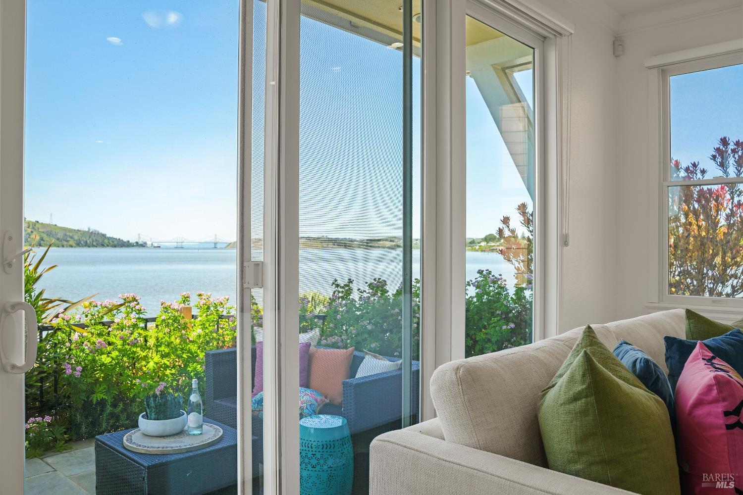 Detail Gallery Image 53 of 82 For 574 Anderson Ln, Benicia,  CA 94510 - 3 Beds | 2/1 Baths