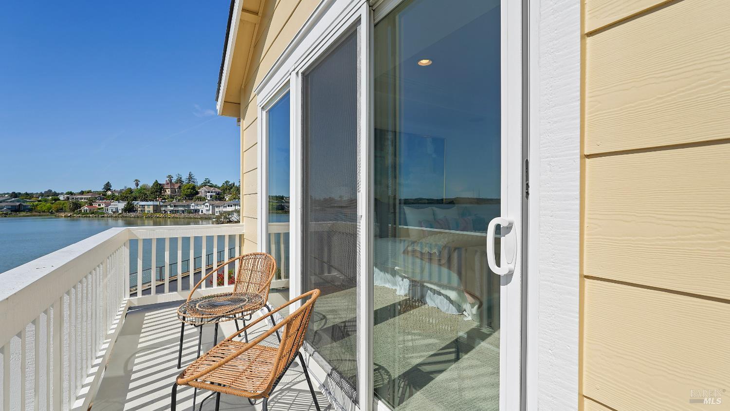 Detail Gallery Image 45 of 82 For 574 Anderson Ln, Benicia,  CA 94510 - 3 Beds | 2/1 Baths