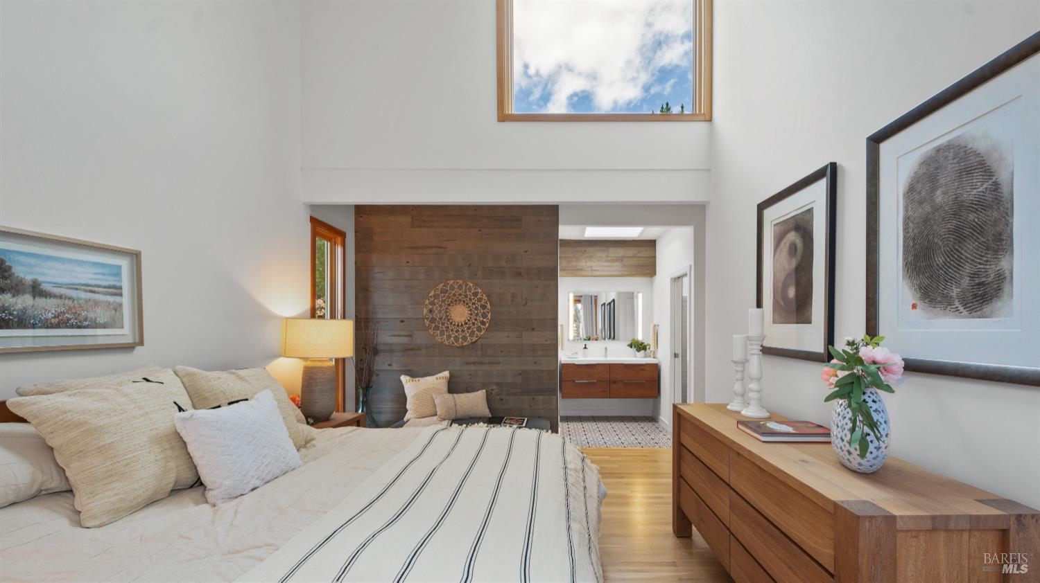 Detail Gallery Image 19 of 29 For 303 Bristol Pl, Mill Valley,  CA 94941 - 3 Beds | 2 Baths