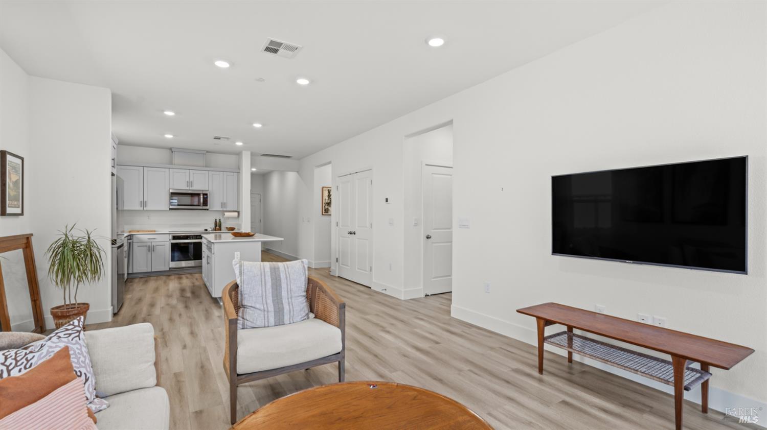 Detail Gallery Image 14 of 52 For 3044 Balance Cir, Fairfield,  CA 94533 - 3 Beds | 2 Baths