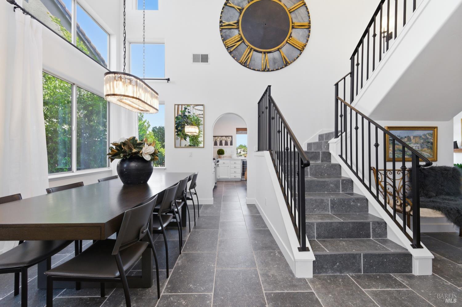 Detail Gallery Image 18 of 67 For 66 S Newport Dr, Napa,  CA 94559 - 4 Beds | 2/1 Baths