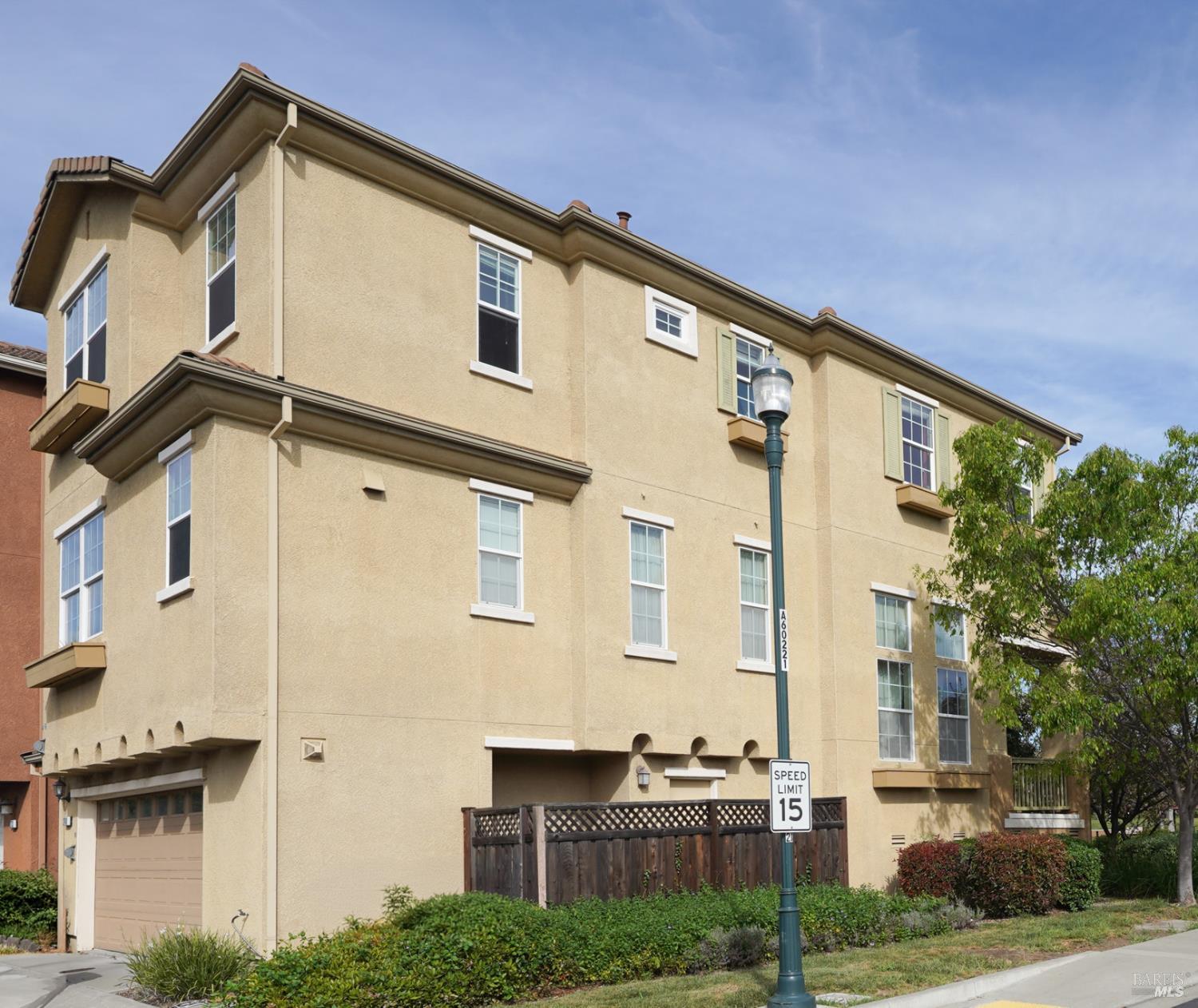 Detail Gallery Image 4 of 38 For 2740 Midtown Ln, Fairfield,  CA 94533 - 3 Beds | 2/1 Baths