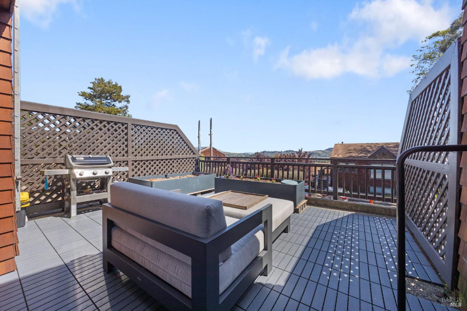 Detail Gallery Image 14 of 42 For 363 Headlands Ct, Sausalito,  CA 94965 - 2 Beds | 2/1 Baths