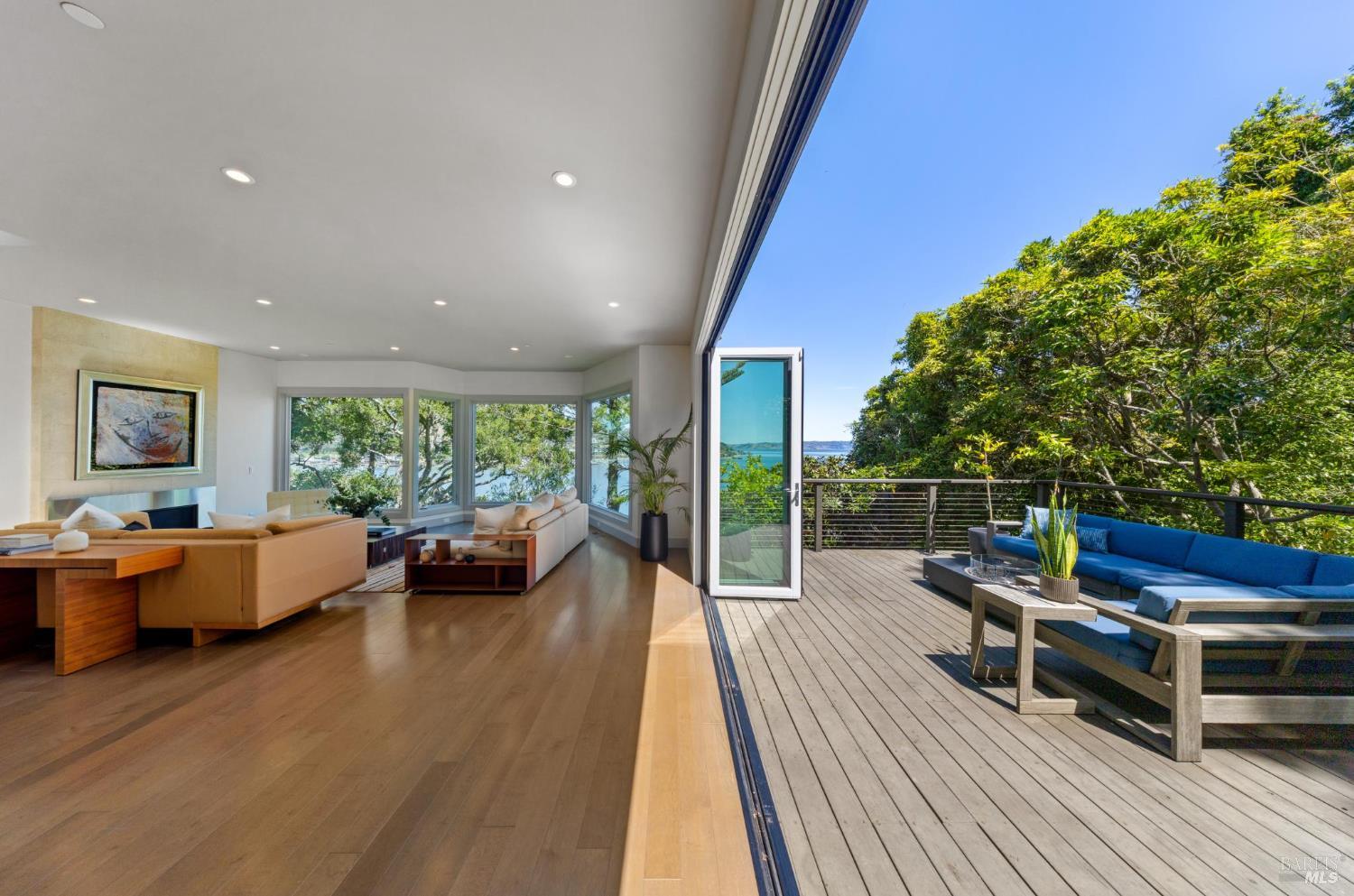 Detail Gallery Image 3 of 77 For 290 Beach Rd, Belvedere,  CA 94920 - 6 Beds | 5 Baths