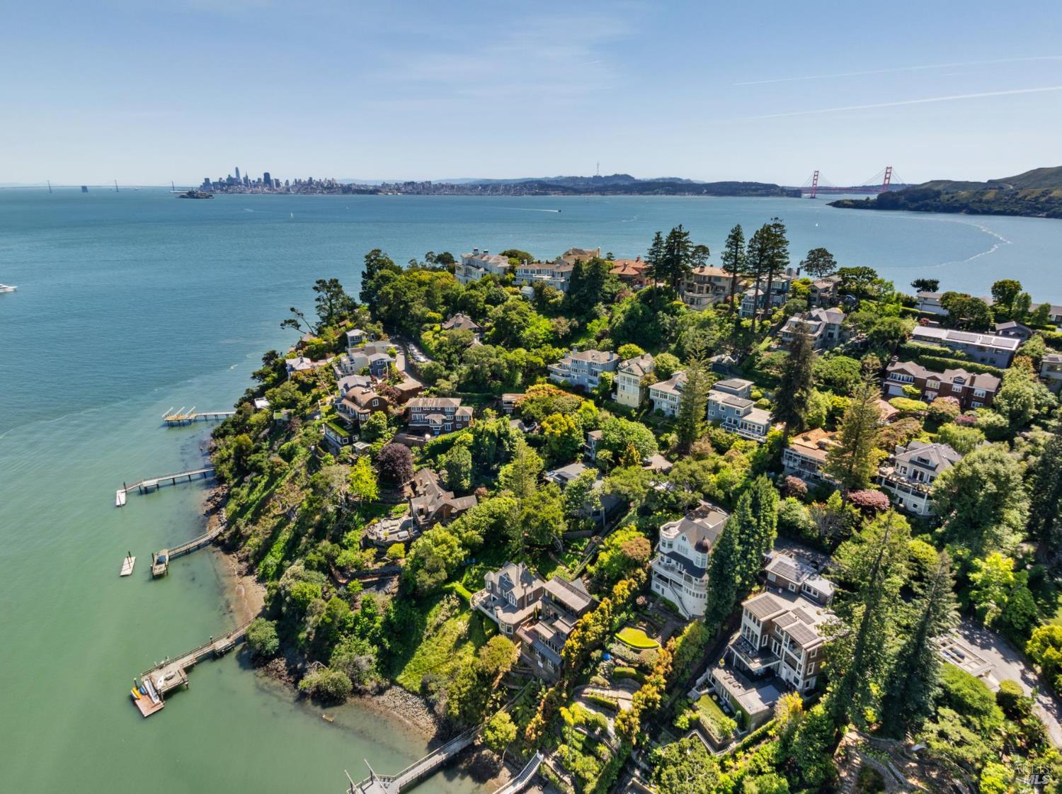 Detail Gallery Image 59 of 77 For 290 Beach Rd, Belvedere,  CA 94920 - 6 Beds | 5 Baths