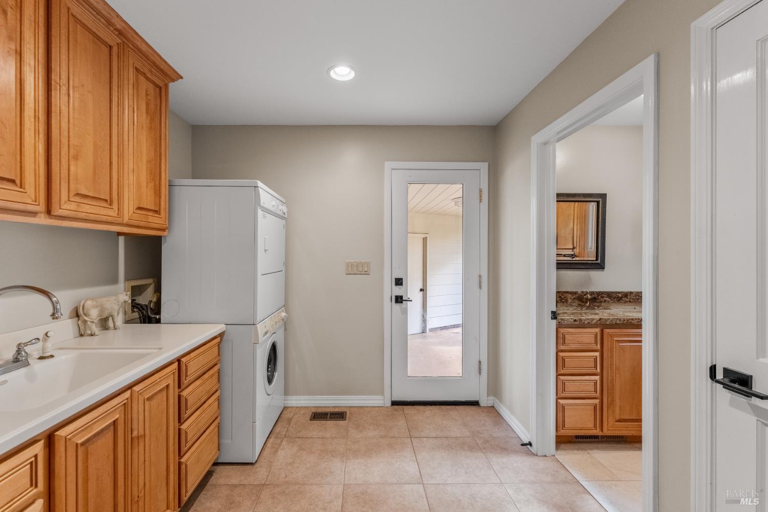 Detail Gallery Image 19 of 41 For 541 Sunset Dr, Angwin,  CA 94508 - 3 Beds | 2/1 Baths