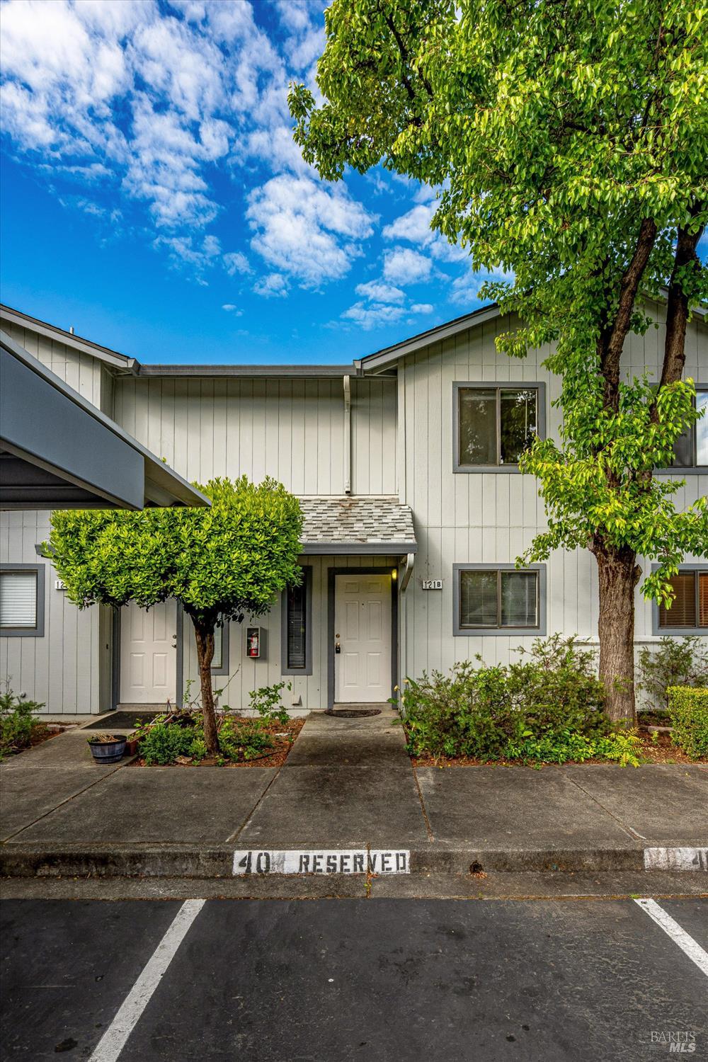Detail Gallery Image 5 of 42 For 121 Elbridge Ave #B,  Cloverdale,  CA 95425 - 2 Beds | 2 Baths