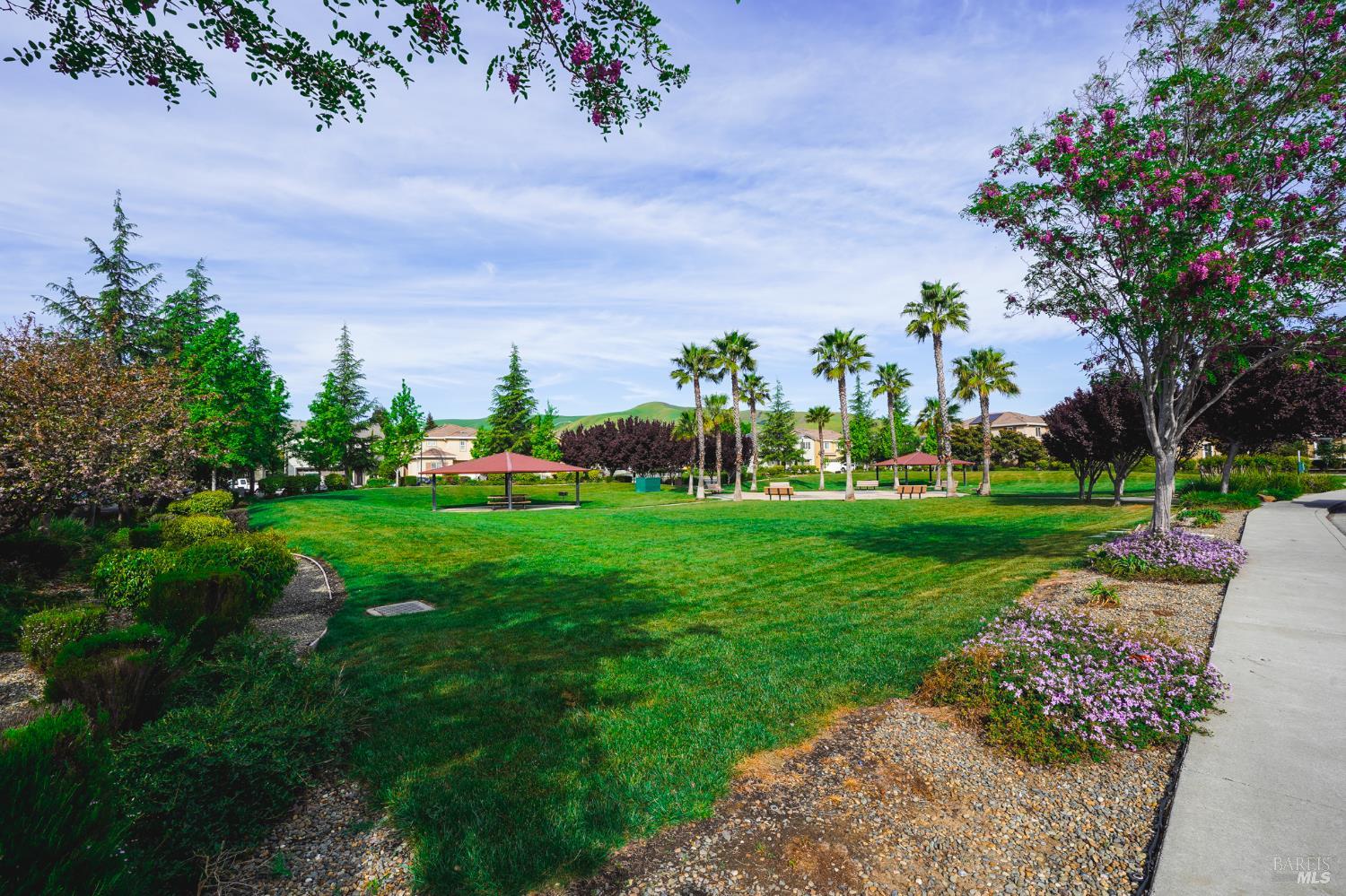 Detail Gallery Image 2 of 38 For 2740 Midtown Ln, Fairfield,  CA 94533 - 3 Beds | 2/1 Baths