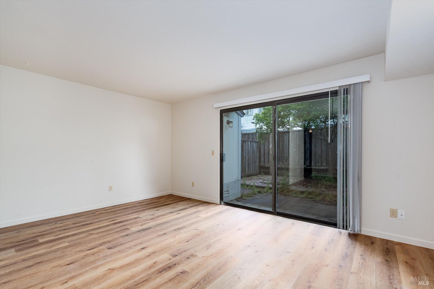 Detail Gallery Image 18 of 42 For 121 Elbridge Ave #B,  Cloverdale,  CA 95425 - 2 Beds | 2 Baths