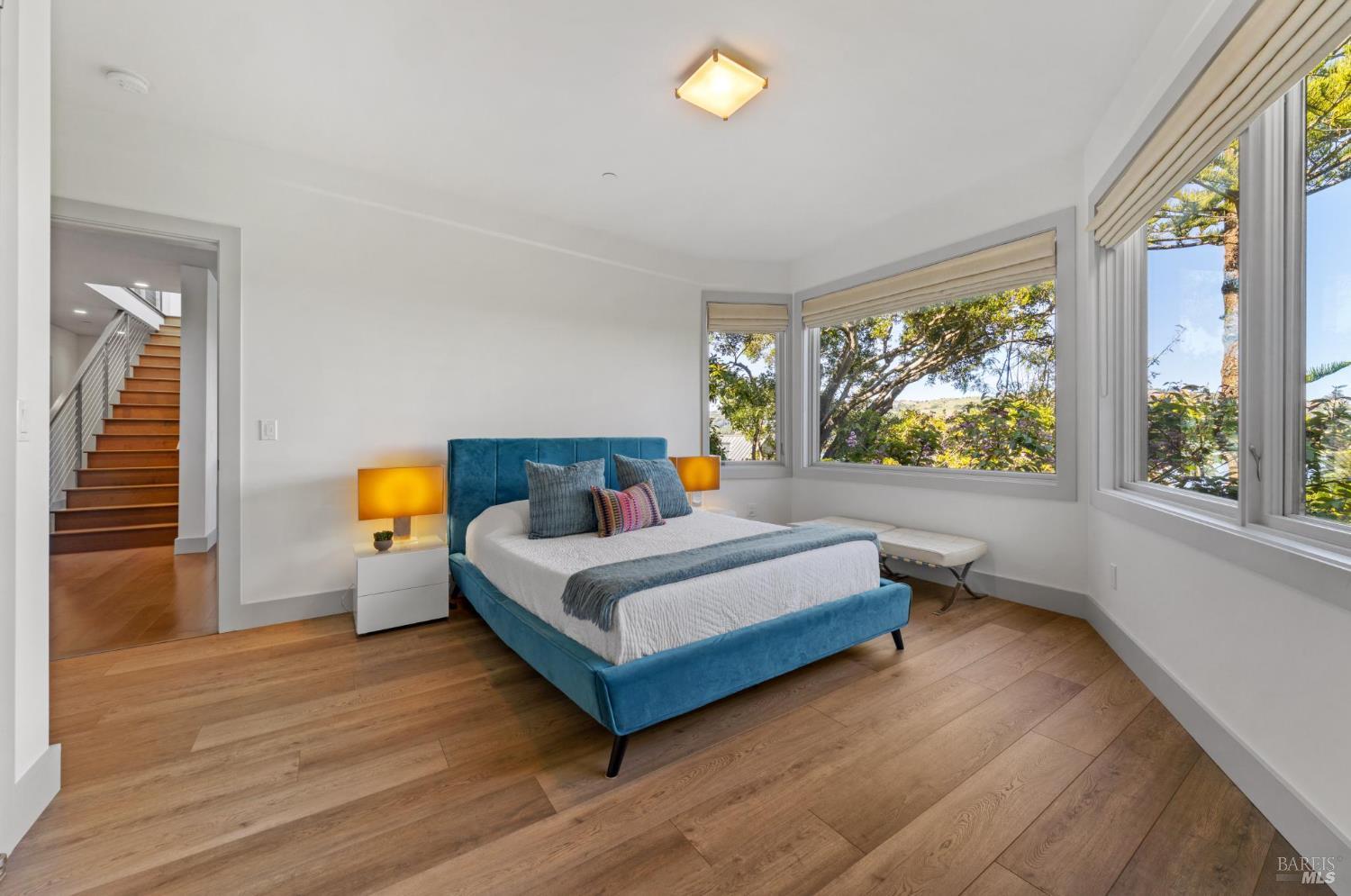 Detail Gallery Image 45 of 77 For 290 Beach Rd, Belvedere,  CA 94920 - 6 Beds | 5 Baths