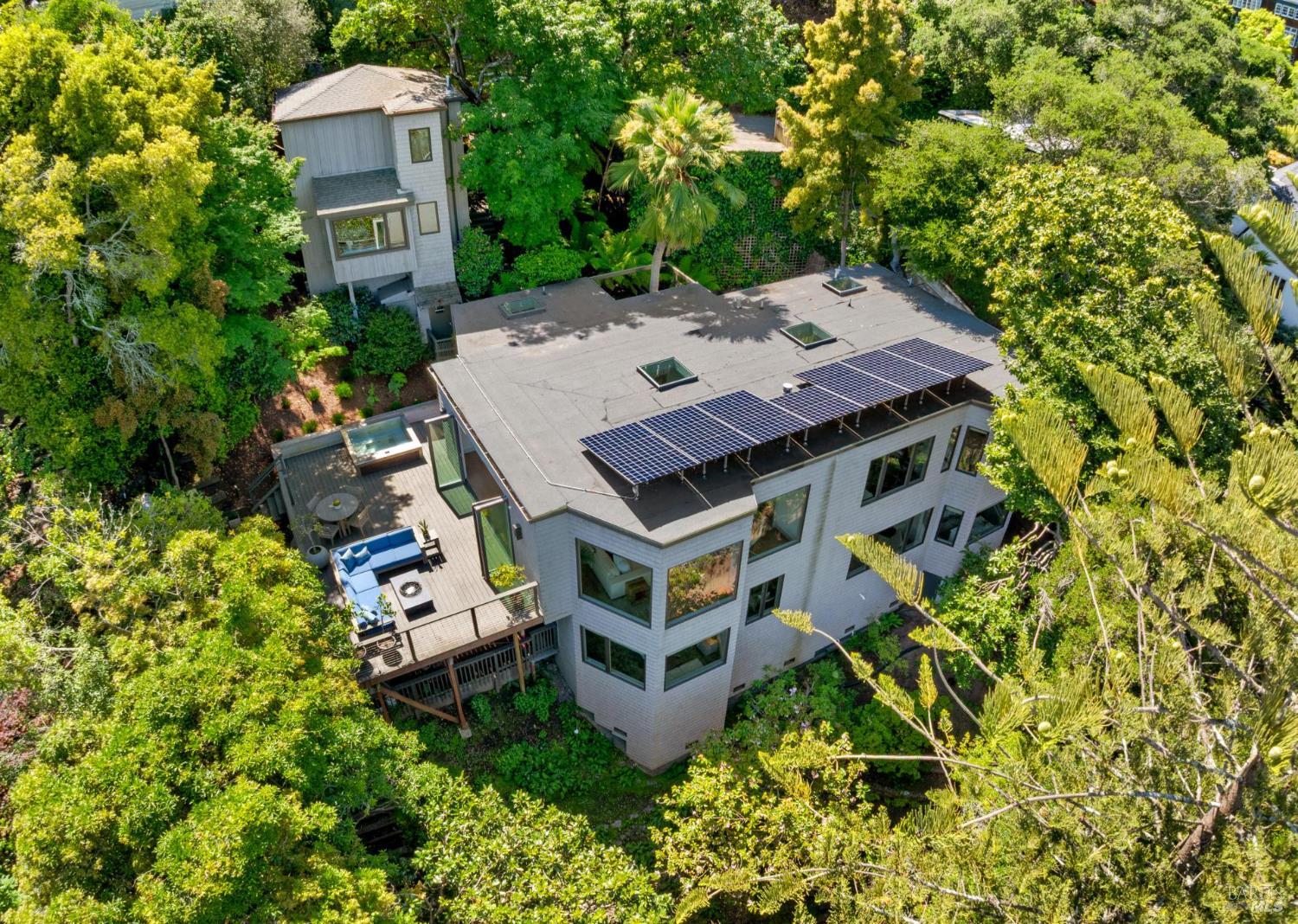 Detail Gallery Image 52 of 77 For 290 Beach Rd, Belvedere,  CA 94920 - 6 Beds | 5 Baths