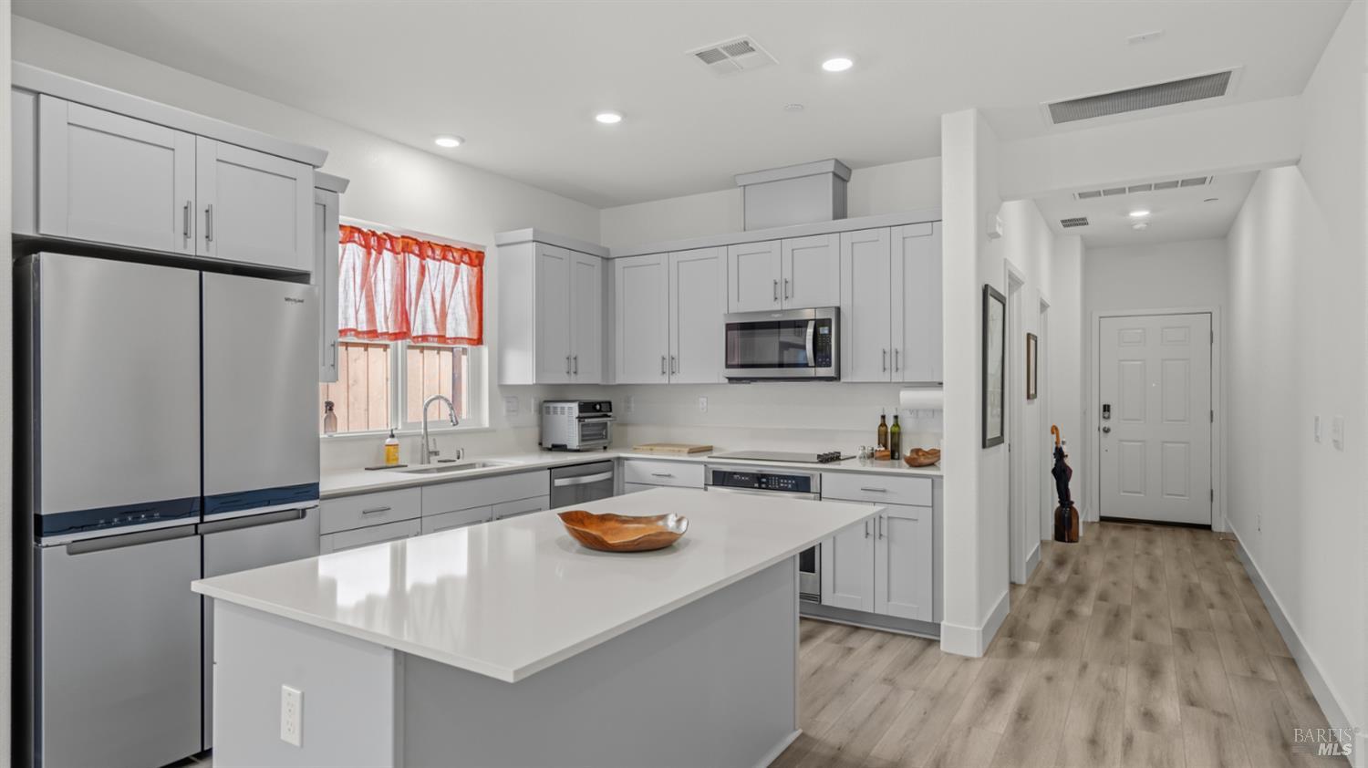 Detail Gallery Image 5 of 52 For 3044 Balance Cir, Fairfield,  CA 94533 - 3 Beds | 2 Baths